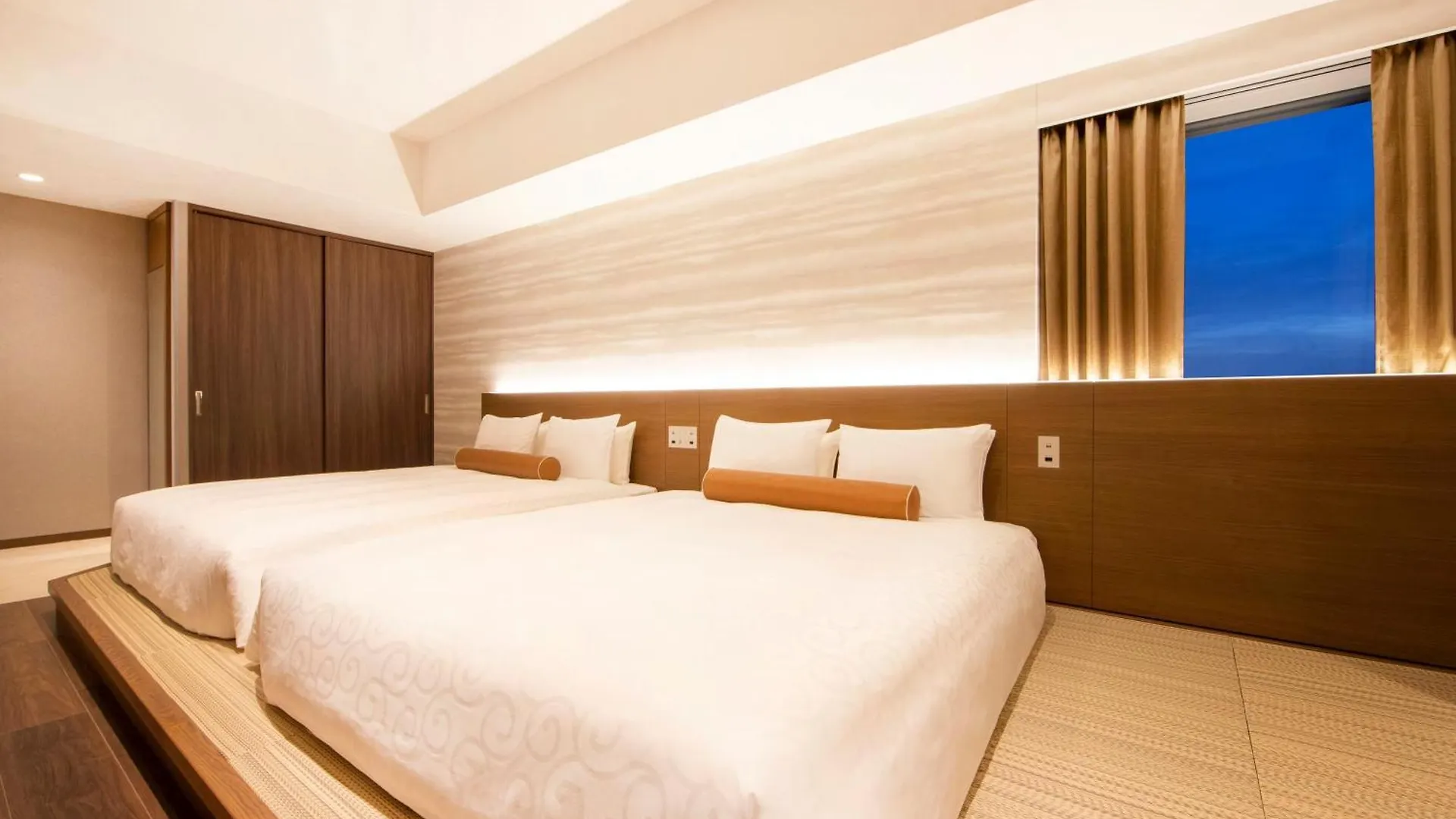 Karaksa Hotel Grande Shin-Osaka Tower  Ōsaka