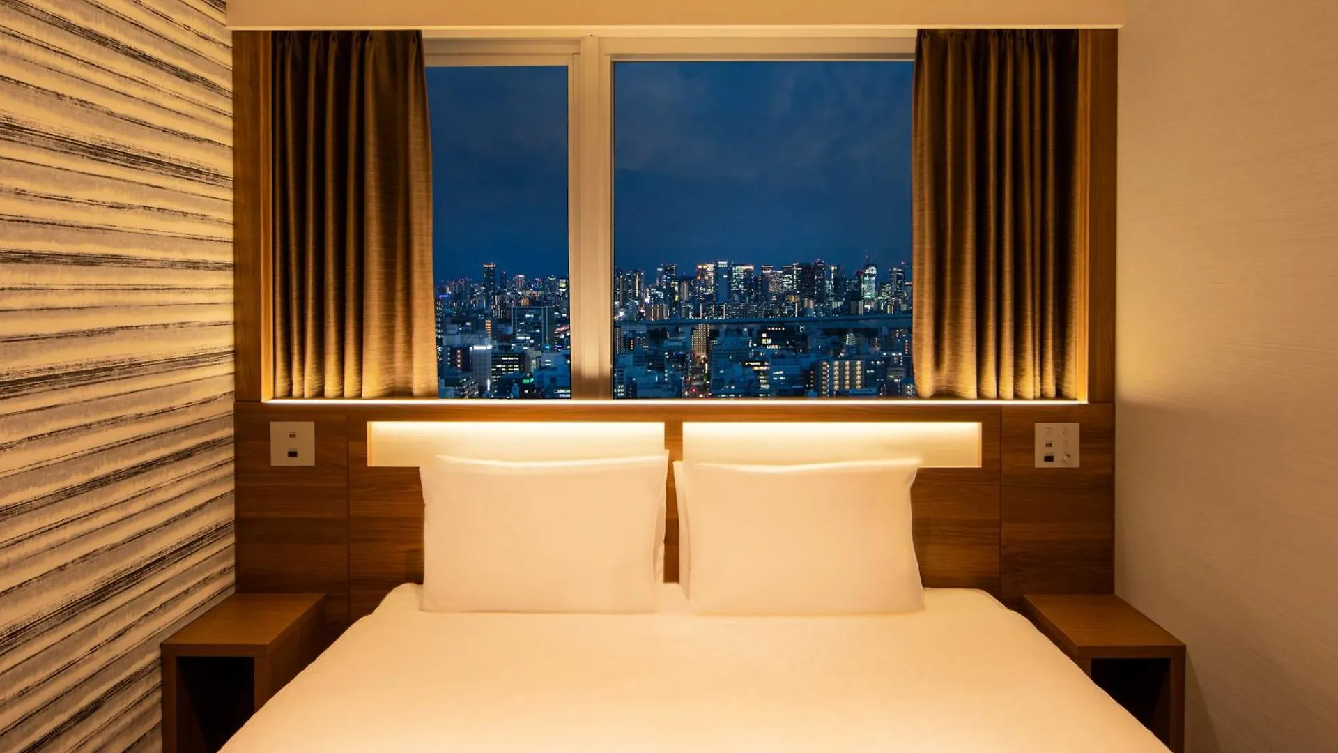 Karaksa Hotel Grande Shin-Osaka Tower
