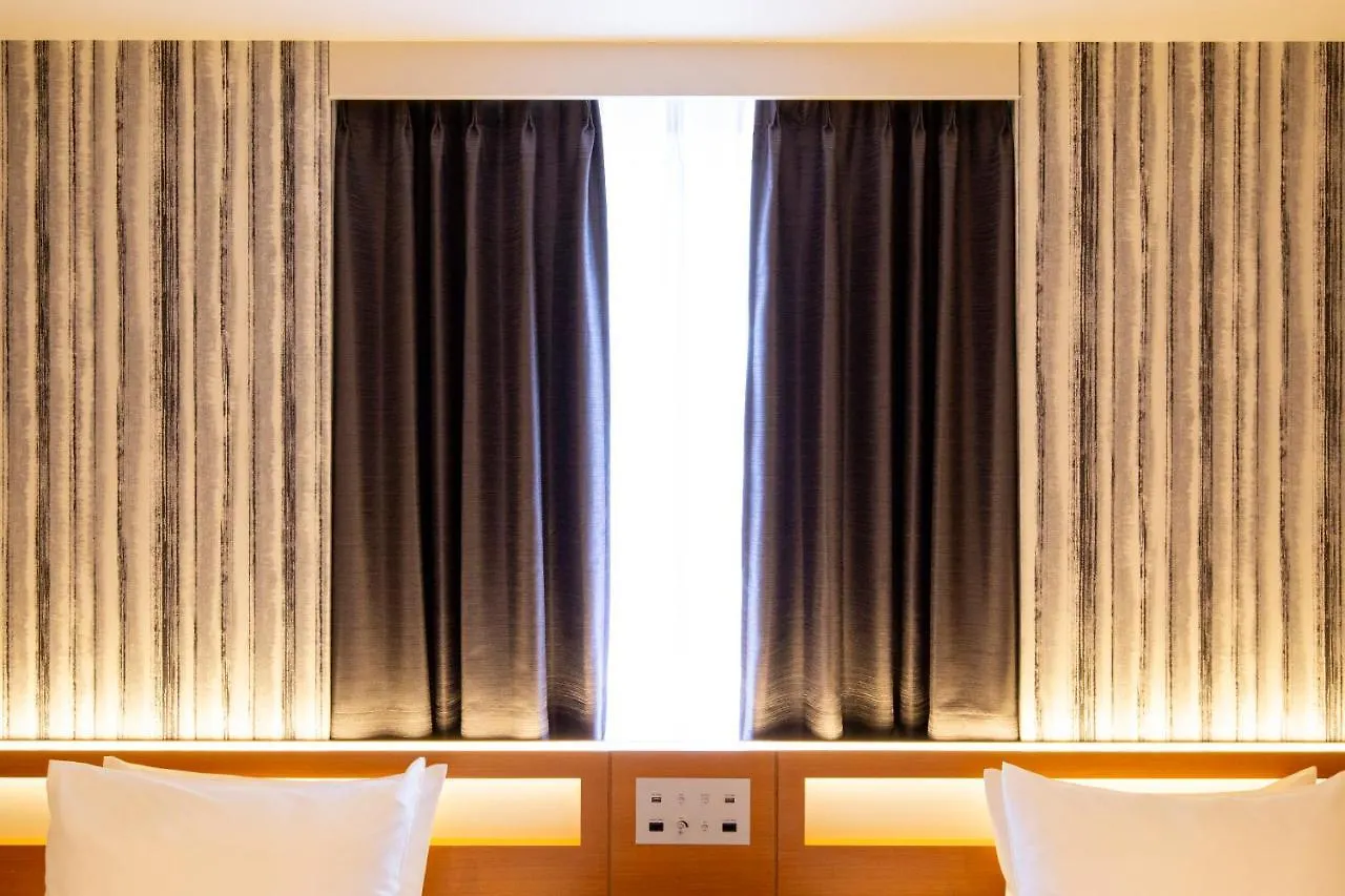 Karaksa Hotel Grande Shin-Osaka Tower 4*, Ōsaka